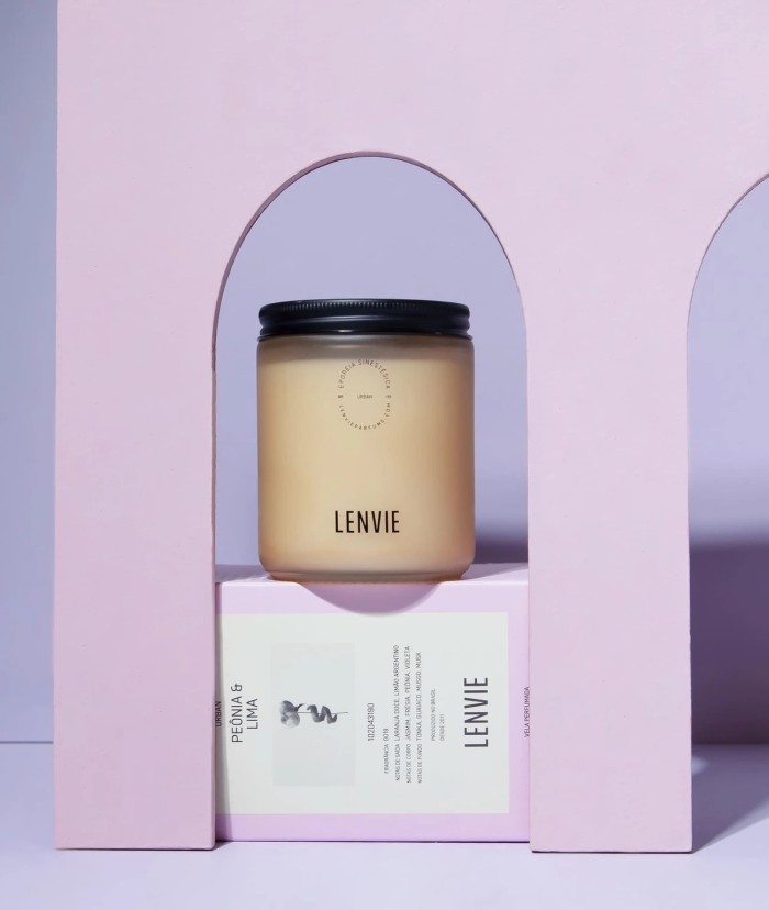 VELA PERFUMADA PEONIA E LIMA LENVIE
